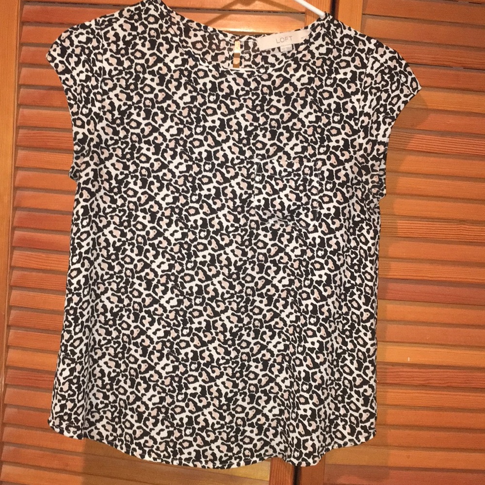 Short sleeve shirt